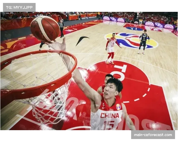 文班亚马和科内特双塔联手，半场各得12分封顶