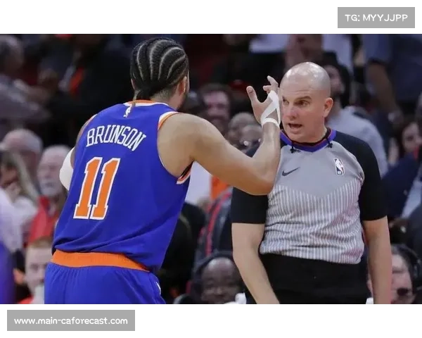 尼克斯成功限制文班亚马迫使其出现7次失误，针对性防守拆解单核体系